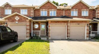 71 Sydenham Wells, Barrie, Ontario, L4M 6R5